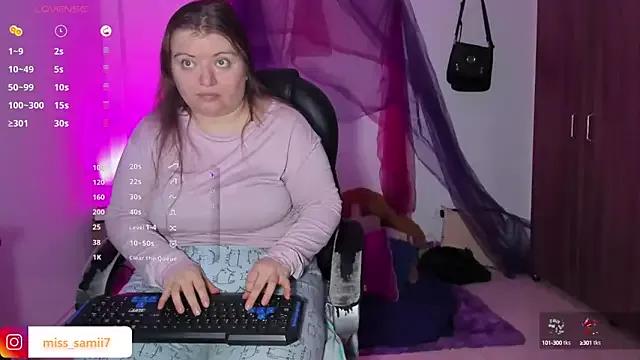 Queensamantha777 on StripChat 