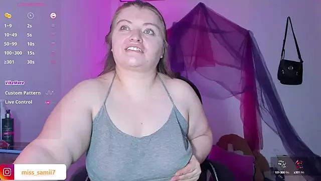 Queensamantha777 on StripChat 