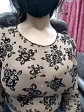 SEEMA_127 on StripChat 