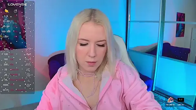 Selenatrend on StripChat 