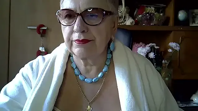 SweetCherry27 on StripChat 