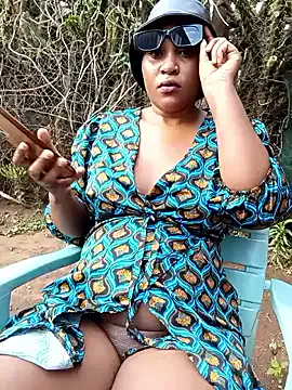 SweetGal98 on StripChat 