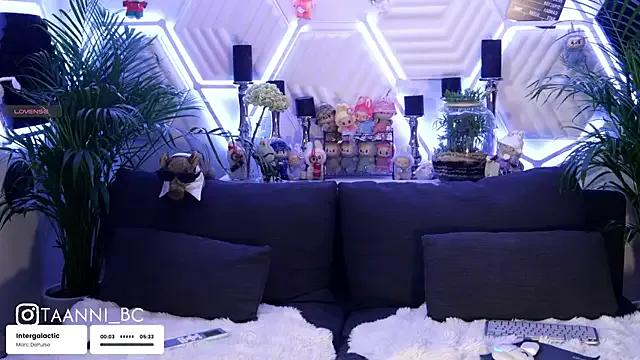 taanni_bc on StripChat 