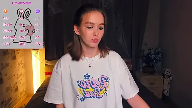 TienKnous — Squeeze My Boobies