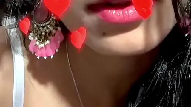 Wow-nisha on StripChat 