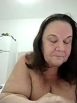 Yaya_Mineira on StripChat 
