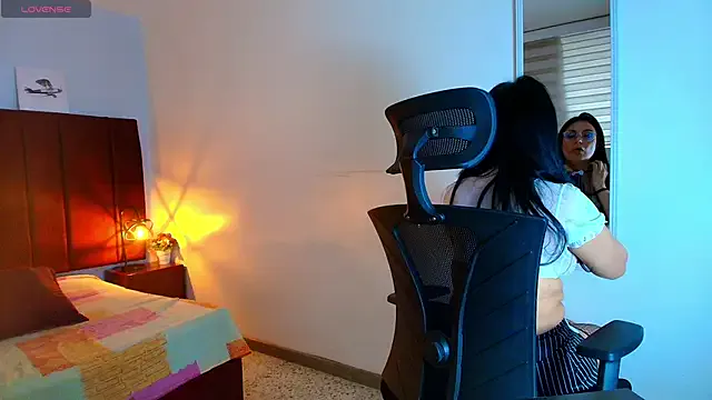 Zuzana21 on StripChat 